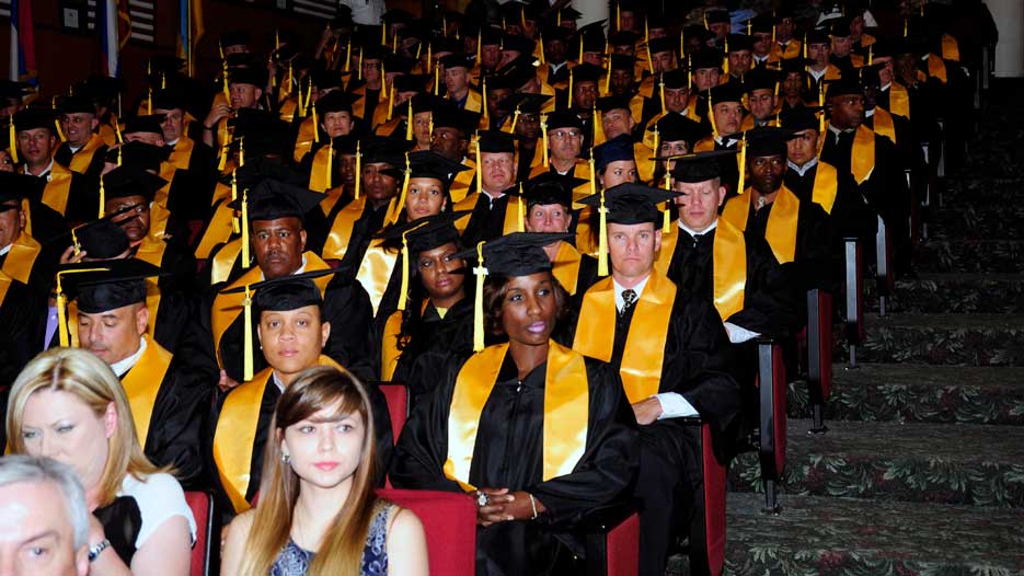 Graduating students at NCOL CoE